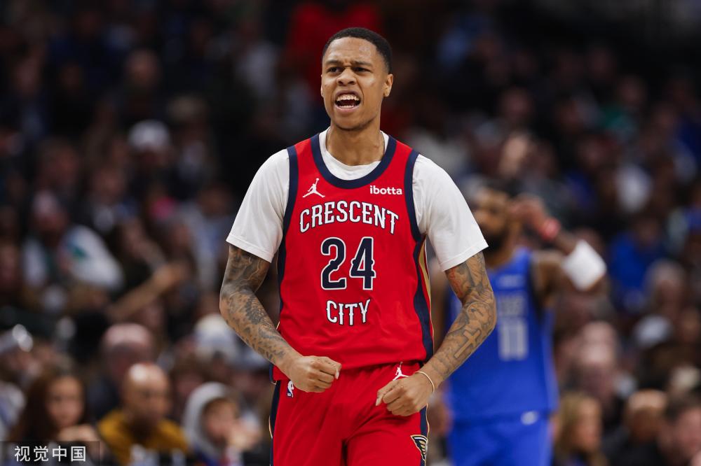 在足球的发 在足球的发