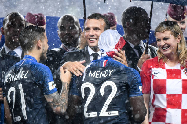 被巴黎圣日 被巴黎圣日