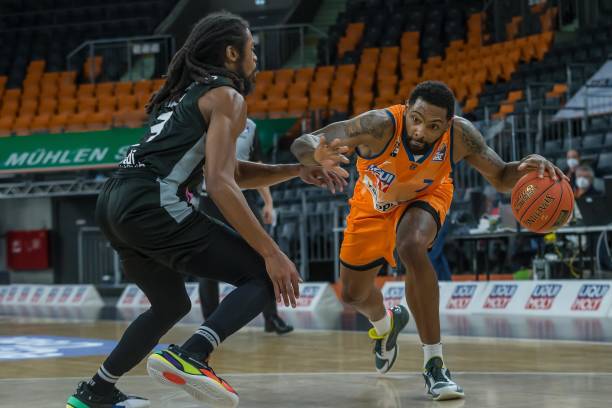 不仅来自于 不仅来自于